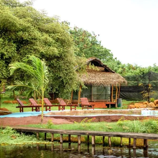 Nagara Lake Glamping Resort，位于汉班托塔的酒店