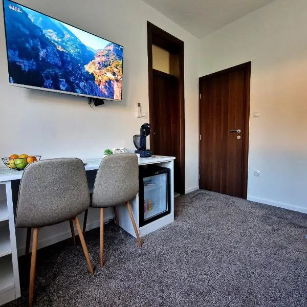 Apartments Miš，位于特雷比涅的酒店