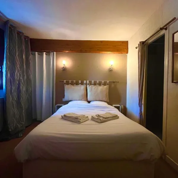 hotel restaurant le saint nazaire，位于圣纳泽尔-昂鲁瓦扬的酒店