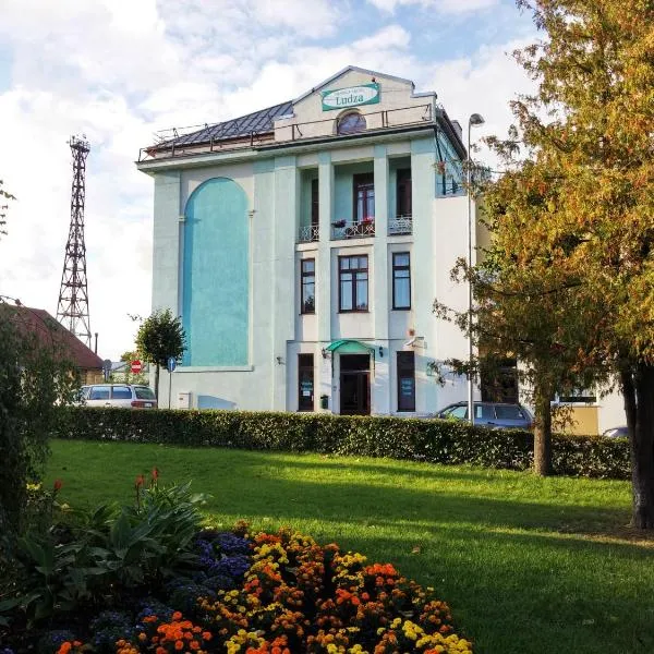 卢泽酒店，位于Zeļčava的酒店