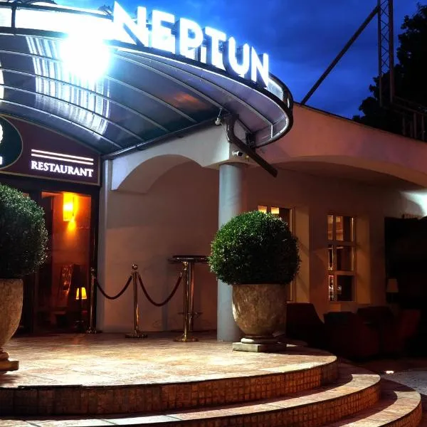 Hotel Ψ Neptun，位于Tupadły的酒店