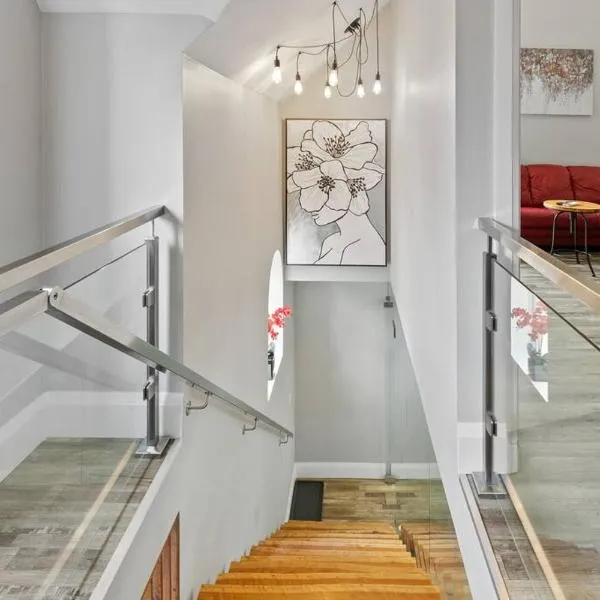 ENTIRE BACHELOR UNIT EN-SUITE ACROSS FROM GOOGLE - br4，位于基奇纳的酒店
