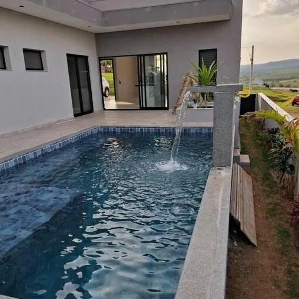 Casa Condomínio Ninho Verde II，位于Pardinho的酒店