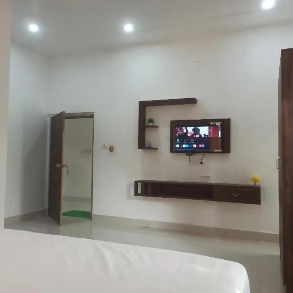 Abhiram Homestay，位于克久拉霍的酒店