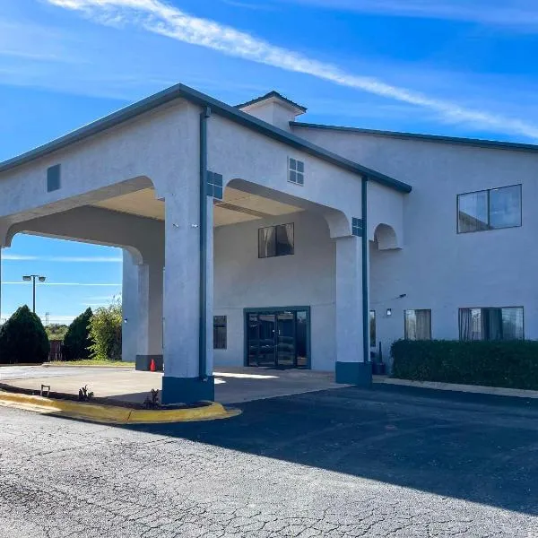 Econo Lodge Inn & Suites Sweetwater I-20，位于斯威特沃特的酒店
