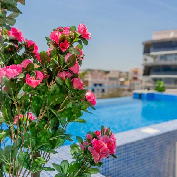 Hotel Boccalino Sitges，位于锡切斯的酒店