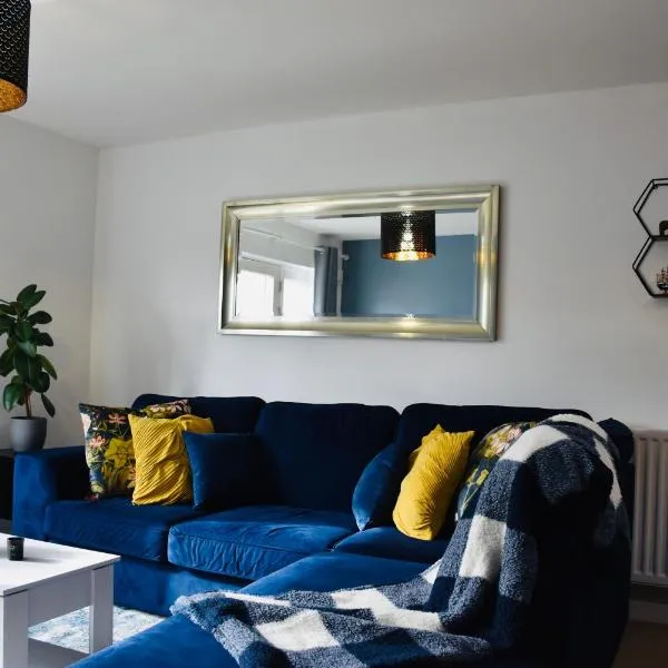 Luxurious & Spacious 2 bed Apartment in Milton Keynes，位于米尔顿凯恩斯的酒店