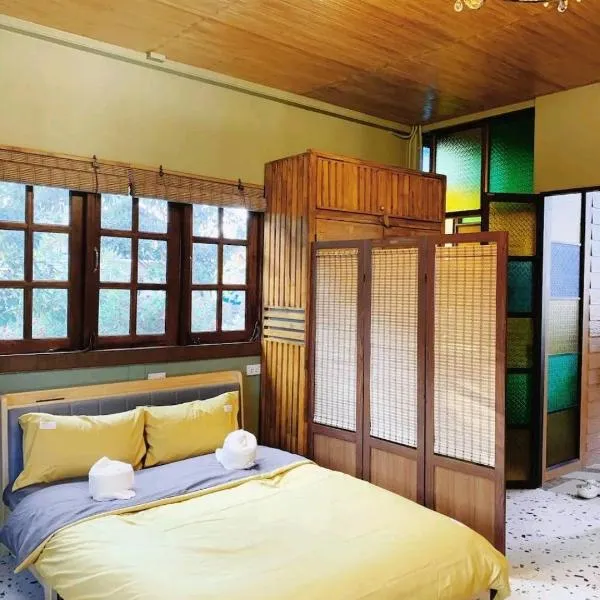 Mana-An Lake Hill Resort Apartment，位于Ban Huai Som的酒店