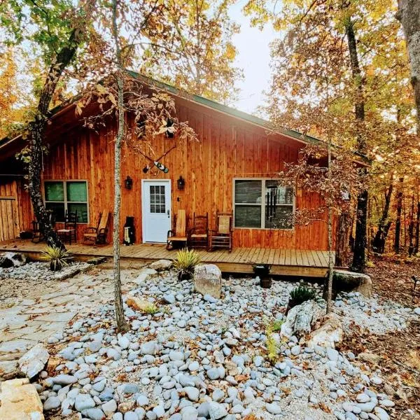 Hideaway Cabin near Mammoth Springs, Ark，位于Mammoth Spring的酒店