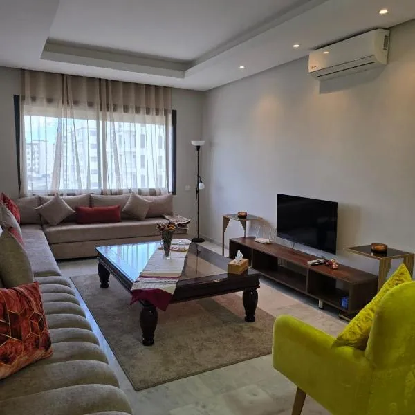 Charmant appartement à 10min de L' Aéroport Med V，位于Nouaceur的酒店
