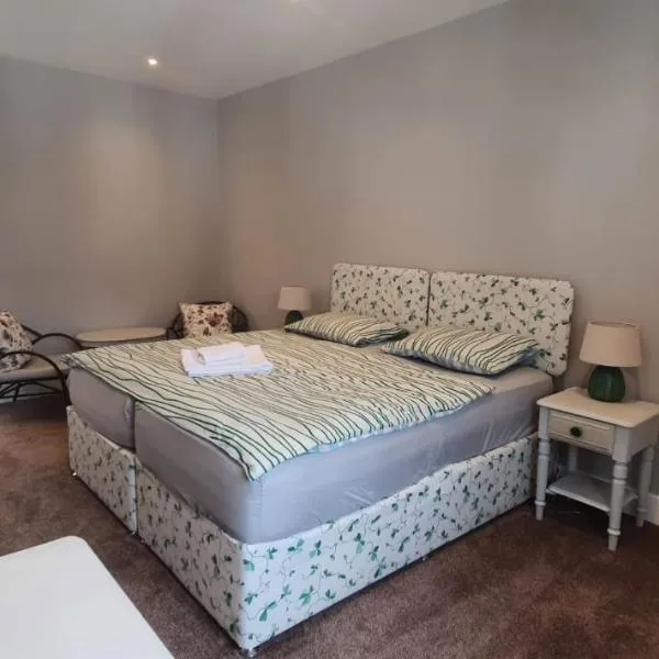 Place to Stay in Thames Ditton，位于伦敦的酒店