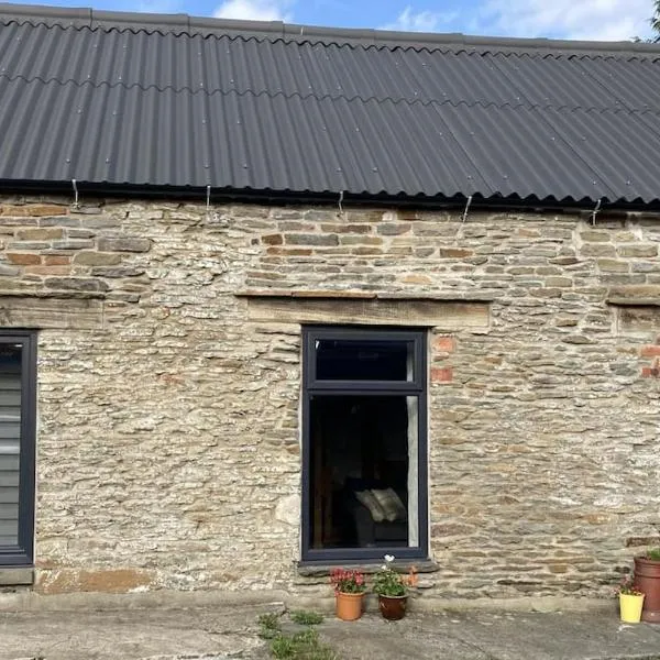 The Milking Parlour at Berthllwyd，位于Cwmcarn的酒店