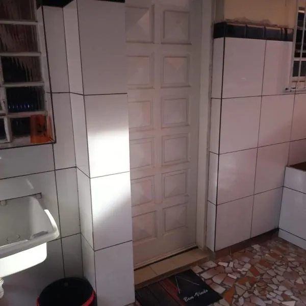 Casa em São Bernardo do Campo, próx via Anchieta e Av Lucas Nogueira，位于圣贝尔纳多-杜坎普的酒店