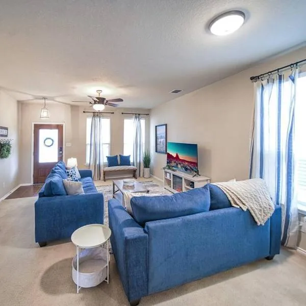 Cozy Home 4 Bedrooms Seaworld Six Flags BMT Cup Lackland Hospital Train Airport San Antonio Texas TX，位于圣安东尼奥的酒店