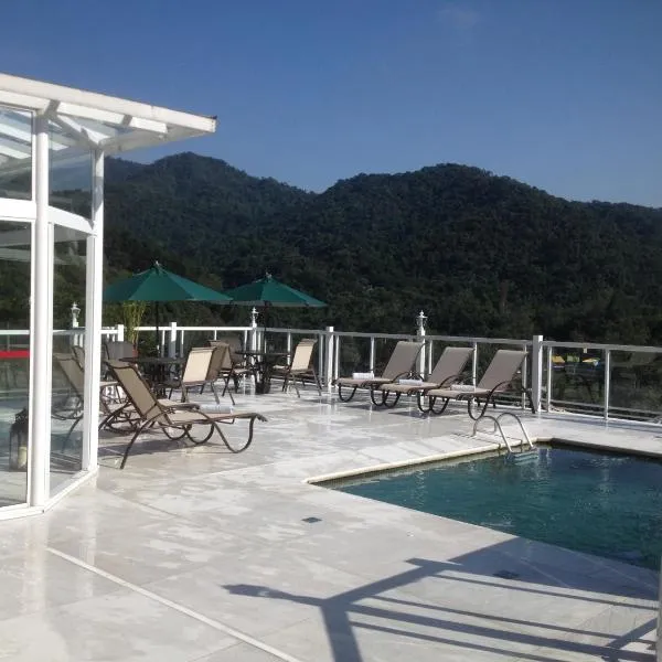 博尔德露台酒店，位于佩尼多的酒店