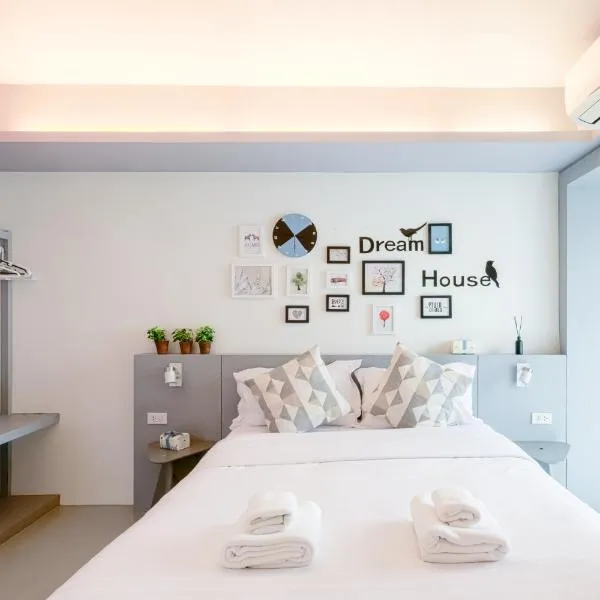 Quite Grove Hotel，位于曼谷的酒店