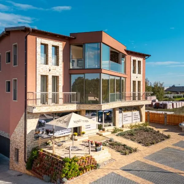 LASKARA Garden Apartment by Prague Forest，位于Nové Jirny的酒店
