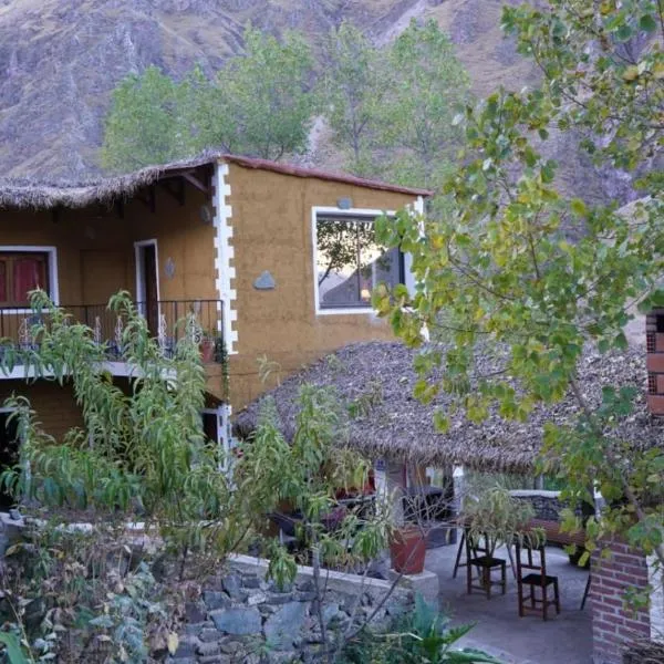 POSADITA LOS ALAMOS Alojamiento de montaña estamos en San Isidro a 8km pasando Iruya lea atentamente la descripción solo se hace caminando Turismo aventura，位于伊鲁亚的酒店