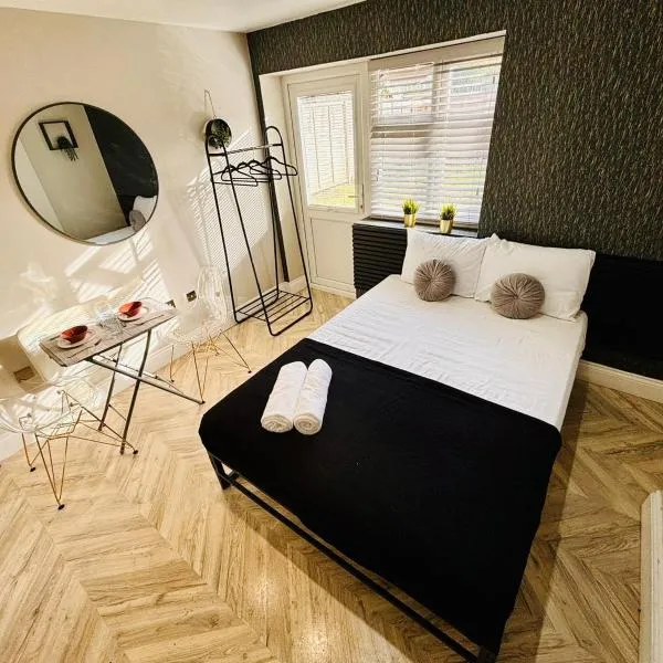 Heathrow airport studios，位于西德雷顿的酒店
