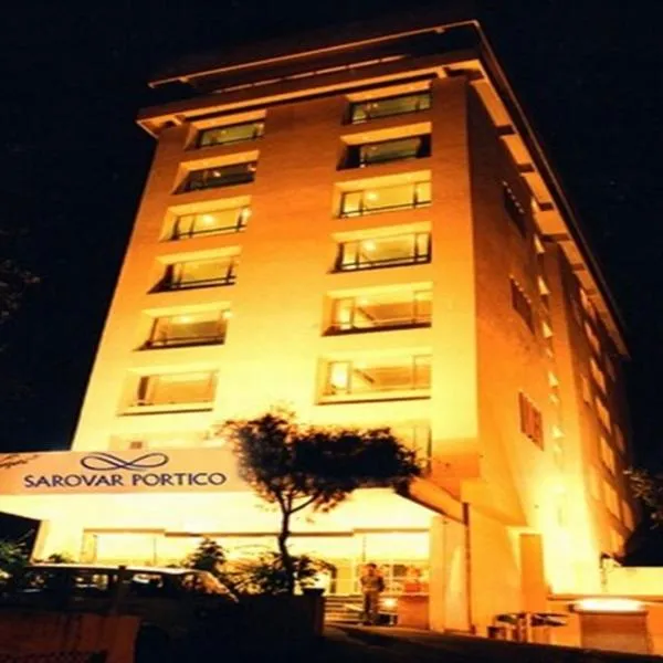 Sarovar Portico Rivera Ahmedabad，位于Sarkhej的酒店
