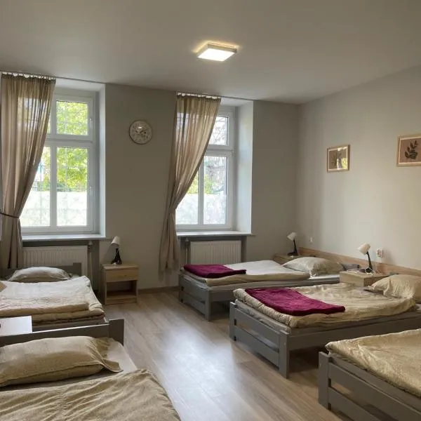 Noclegi Społem，位于本津的酒店