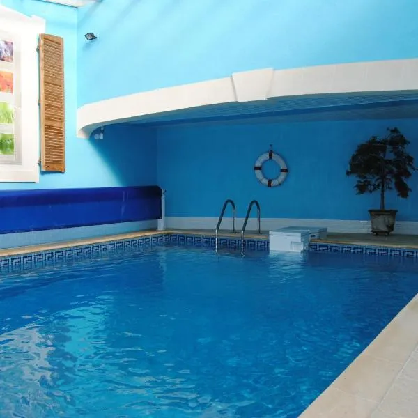 Le Grand Logis - Guest house - Bed and Breakfast，位于Marchais的酒店