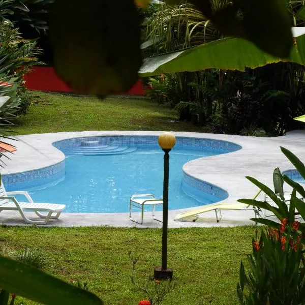 Selva Color - Forest & Beach EcoLodge，位于Delicias的酒店