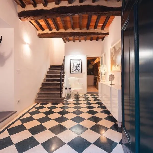 Suite Design & Spa，位于卢奇尼亚诺的酒店
