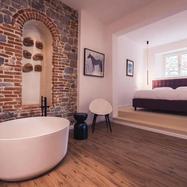 Suite Design & Spa，位于卢奇尼亚诺的酒店