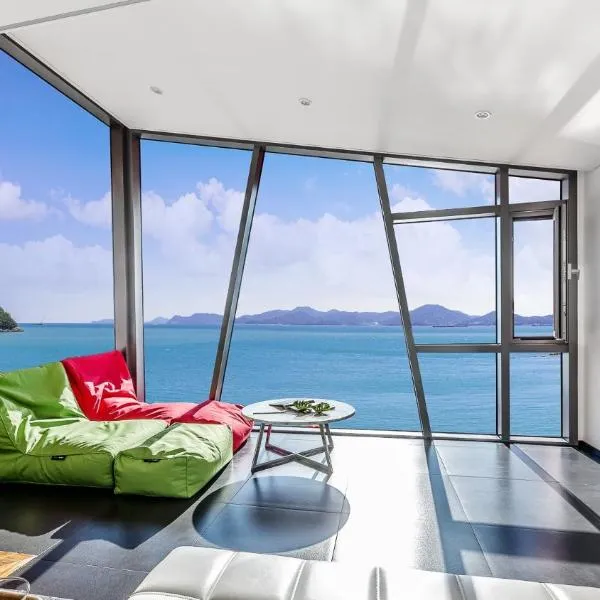 Namhae Pumda Pool villa Pension，位于南海郡的酒店