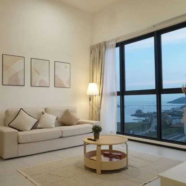 Urban Suites Seaview 3Bedrooms 2Carparks 8pax，位于日落洞的酒店