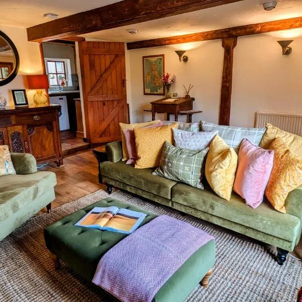 Parsons Cottage - A rural retreat in South Norfolk，位于罗克瑟姆的酒店