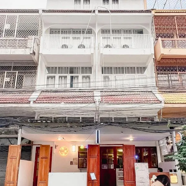 Moochi Relax L'Assommior,位于曼谷的酒店