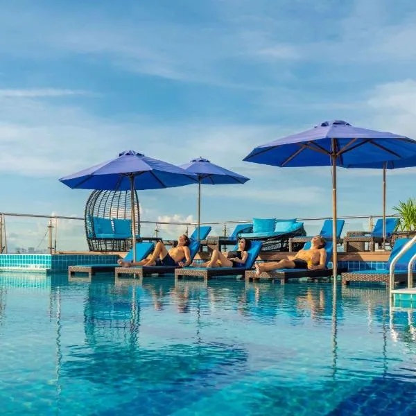 Qualia De Hôtel Hoi An - Rooftop Bar City View，位于会安的酒店