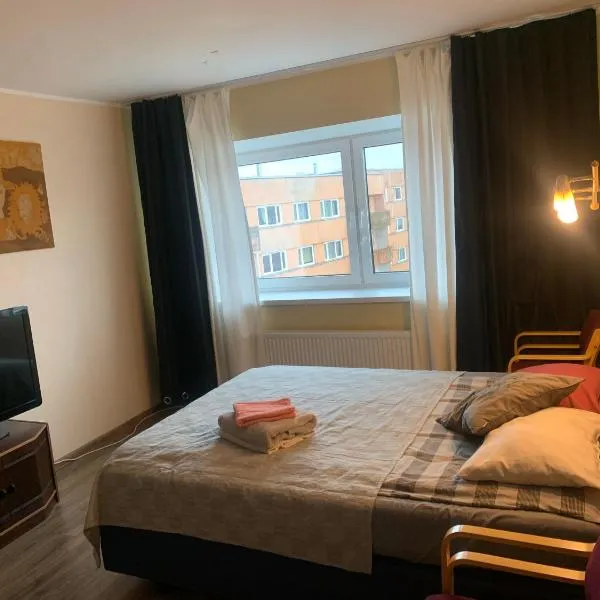 K84, Nice 2- bedroom apartment - 2 big beds 1 single bed，位于塔尔图的酒店
