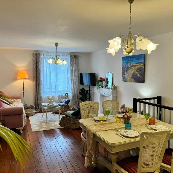 La Marquise duplex 2 chambres avec terrasse privée by BoookingFuté，位于Socourt的酒店