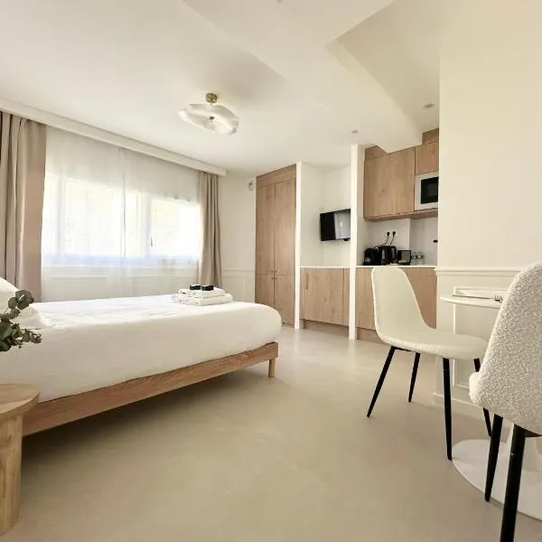 JIJI Suites，位于Combs-la-Ville的酒店