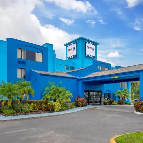 SPOT X Hotel Tampa - Wesley Chapel by The Red Collection，位于卫斯理堂的酒店