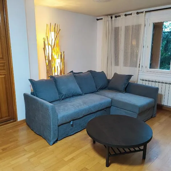 Cette Maison est la Vôtre，位于叙雷纳的酒店