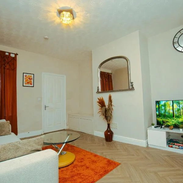 Spacious 2 bed house, FREE parking, Gateshead，位于盖茨黑德的酒店