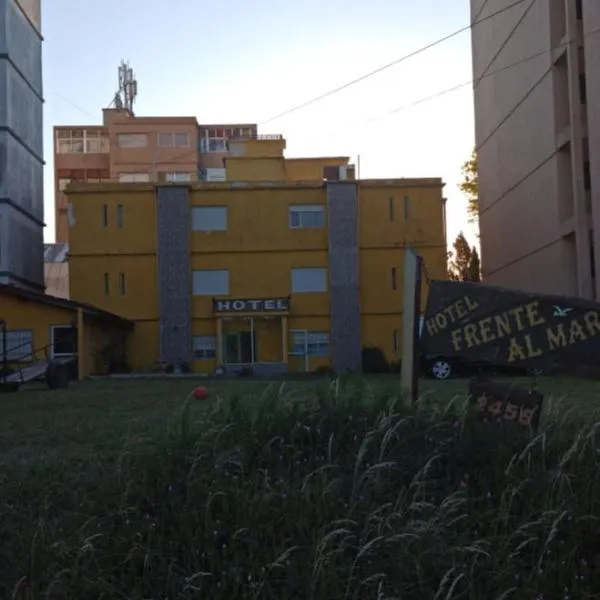 HOTEL FRENTE al MAR，位于圣克莱门特雷图尤的酒店