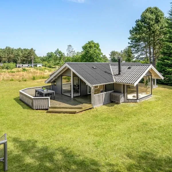 Beautiful Home In Ebeltoft With Wifi，位于埃贝尔托夫特的酒店