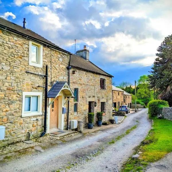 Luxury 18th Century Stone Built Cottage，位于Lower Bentham的酒店