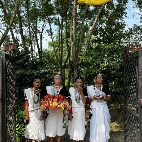 Tharu Community Lodge，位于Kawasoti的酒店