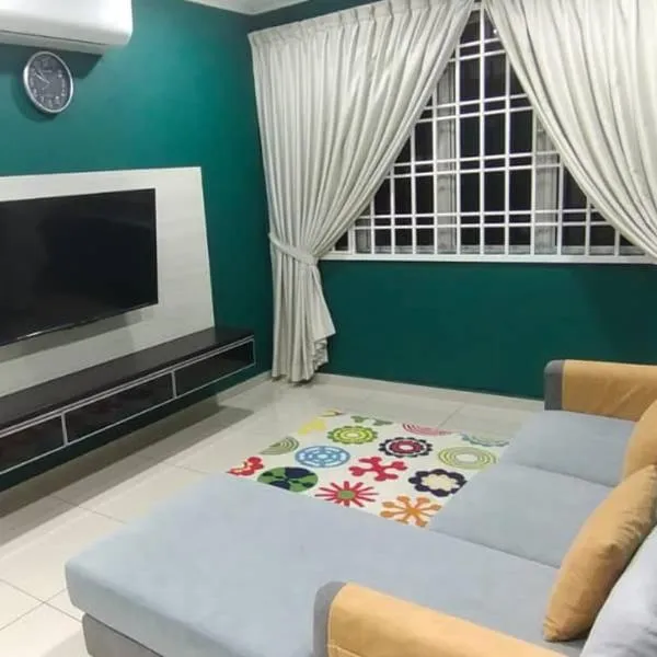 Sri Putra Homestay - Malay Only，位于古来的酒店