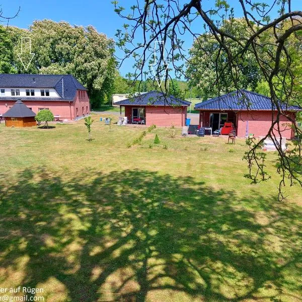 Rügen Schaprode Bungalow - barrierefrei - Hund willkommen, auch für Radfahrer，位于沙普罗德的酒店