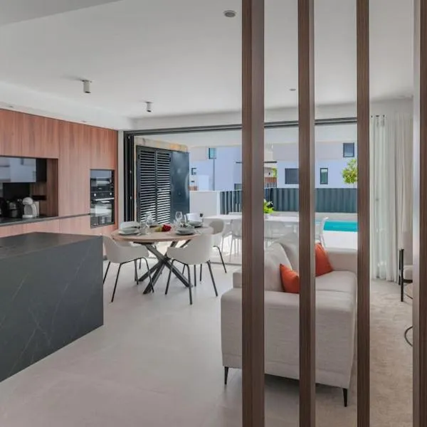 Luxueuze villa met verwarmd zwembad，位于托雷帕切科的酒店