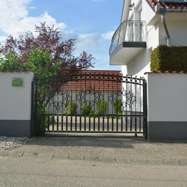 Csenár Apartman Hegykő，位于海吉克的酒店