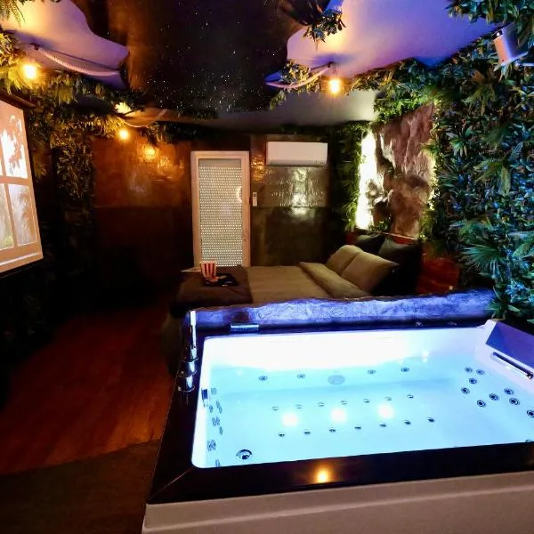 Love room Piccola casa côté Forêt，位于La Verpillière的酒店
