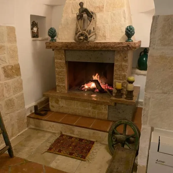 Trulli Santa Maria Odegitria Relais，位于洛科罗通多的酒店